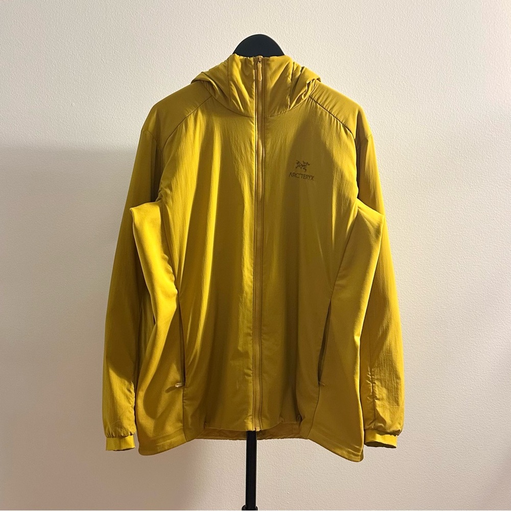 Arc’teryx Atom Insulated Hooded Jacket In Oracle Yellow/Gold Size XL Women’s